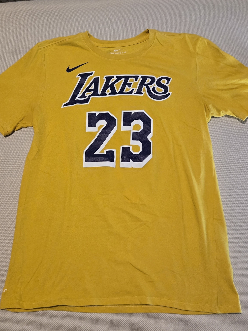 LeBron James Los Angeles Lakers 23 Nike Tee Dri Fit Medium T-Shirt